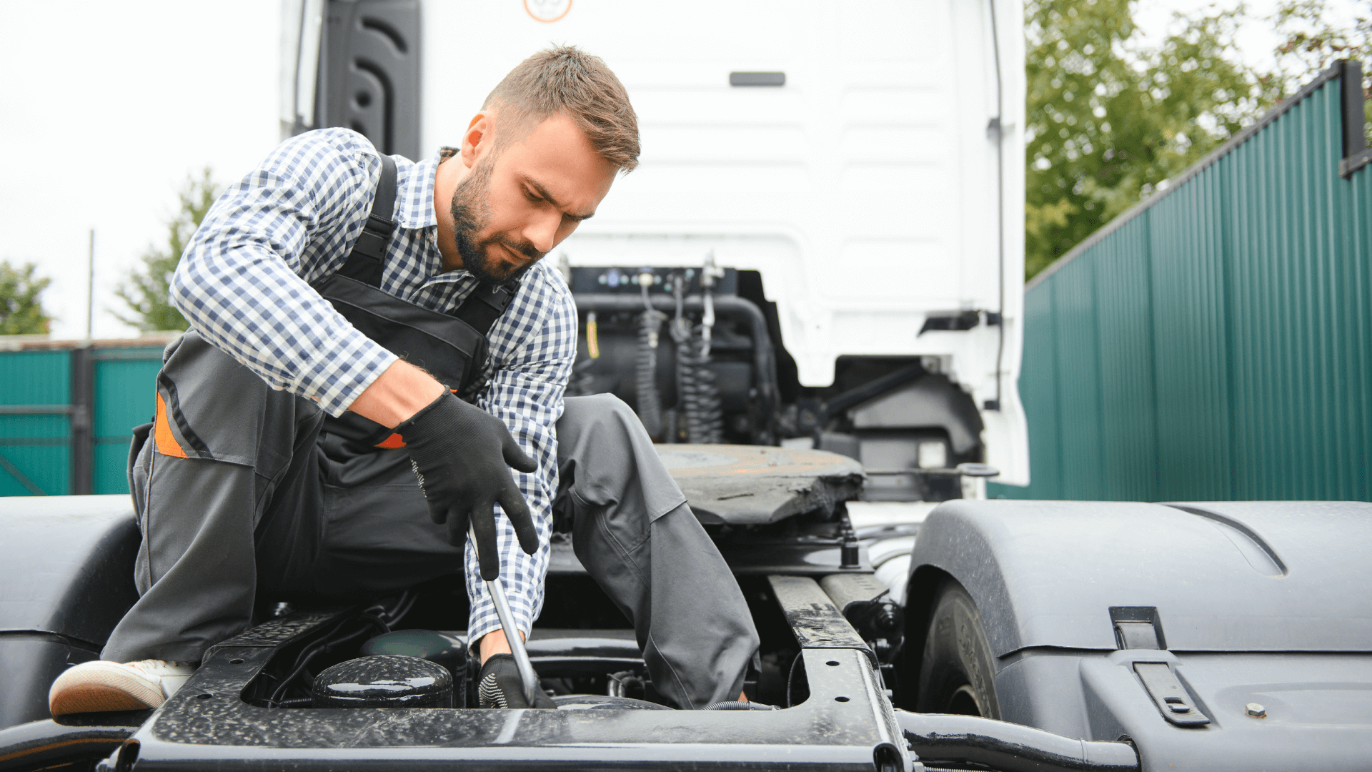 Top 5 Signs Your Truck Needs Immediate Repair